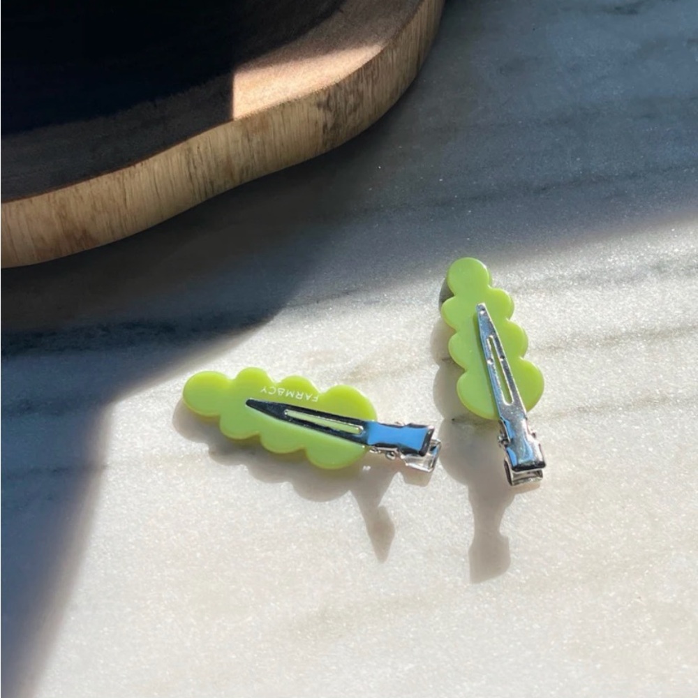 Farmacy Monringa Creaseless Clips - Picture 5 of 8
